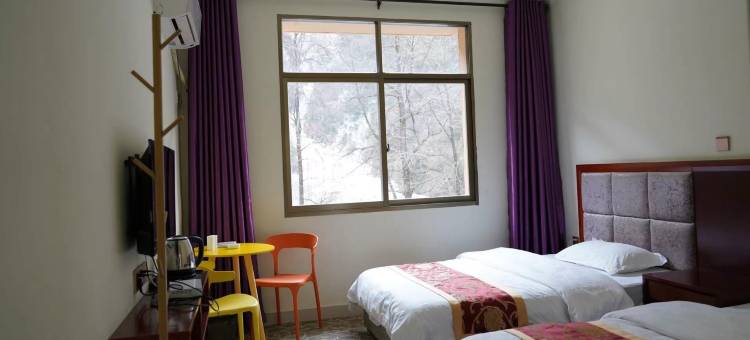 卧龙锦诚酒店图片