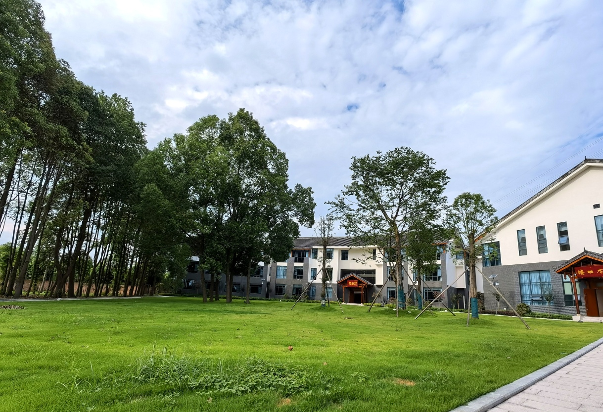 Lin jiang xian Health ResortHotel Overview