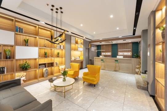 季纷·清尘酒店(丽水万地广场人民医院店)