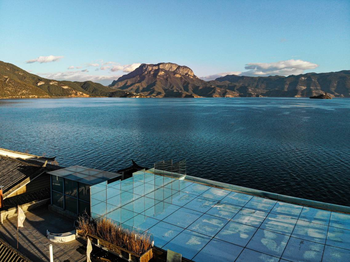 三色云河(泸沽湖大落水店)图片