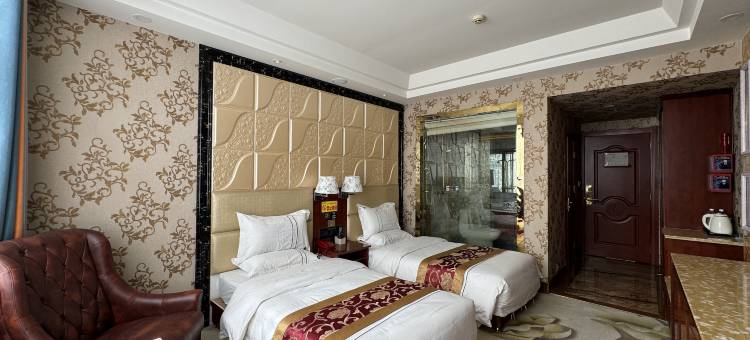 同仁隆务大饭店图片