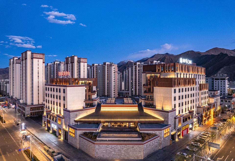 拉萨阳光酒店外景图