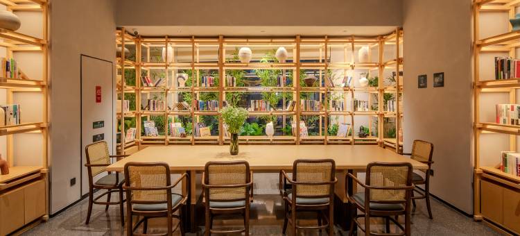 济南万象城中央商务区亚朵酒店图片