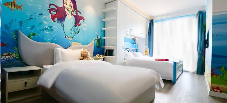 栖海·设计师魔法温泉主题海景公寓(山海广场店)图片