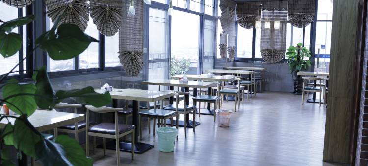 那坡乐程商务酒店图片