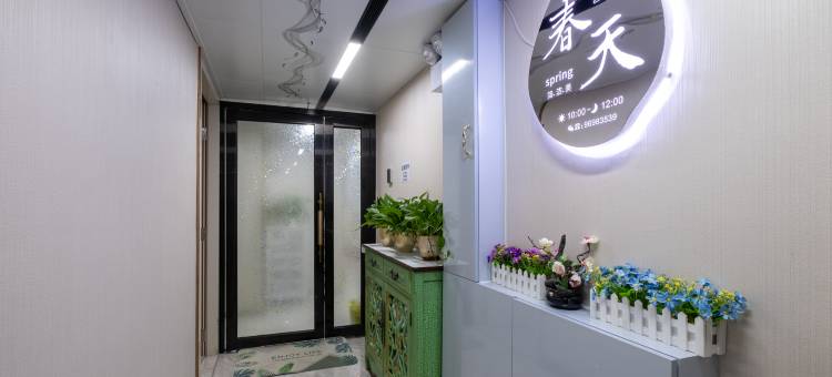 香港春天旅舍(尖沙咀地铁站店近C2口)图片