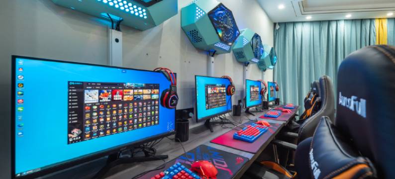 竞派电竞民宿(南京南站河定桥地铁站店)图片