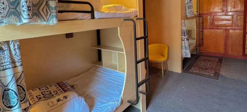 理塘鹤鸣天空·藏舍(勒通古镇千户藏寨景区店)图片