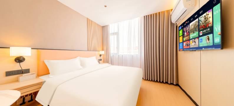 亿辰欢朋影院美宿(潮汕高铁站店)图片