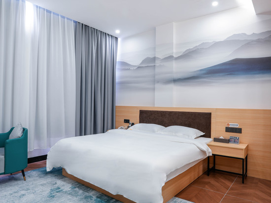 斯贝特酒店(平南龚州公园新天地店)