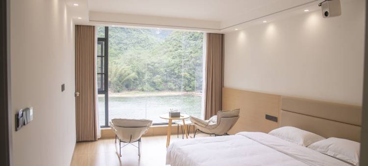 阳朔拾光江舍图片