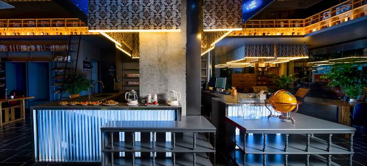 泸西奥罗拉酒店(阿庐古洞店)图片