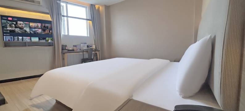 莱怡酒店(昌吉路安亭地铁站店)图片