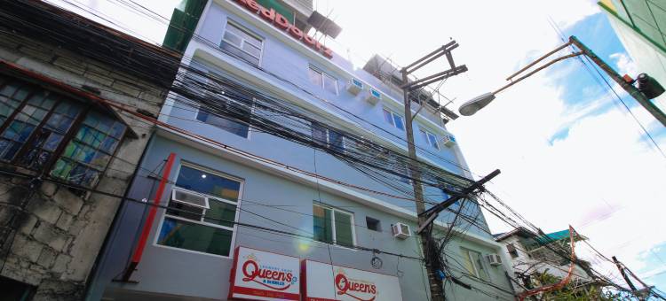 红多兹酒店近佐贝尔罗克萨斯街(RedDoorz near Zobel Roxas St)图片