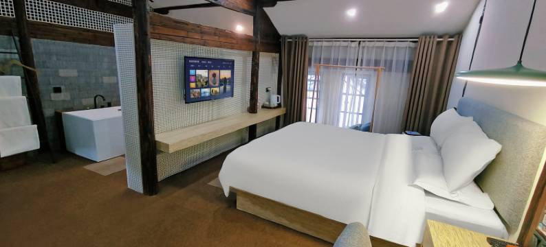 衢州大树下民宿(水亭门景区店)图片