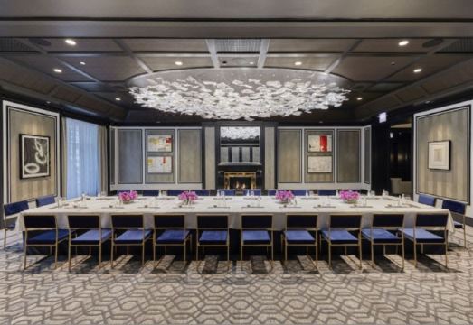 The Peninsula Chicago Hotel Overview