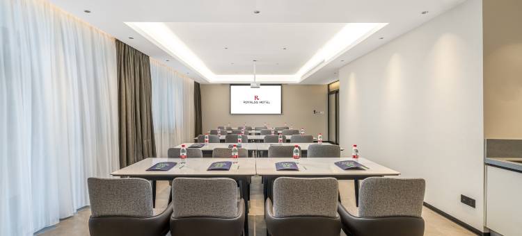 R ROYALSS HOTEL(北京通州华业东方玫瑰SOHO店)图片