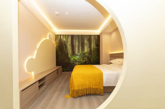 独家精品酒店(独山子独库公路零起点店)