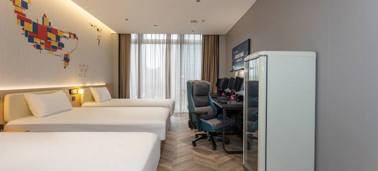 网鱼电竞酒店(上海环宇城真如地铁站店)图片