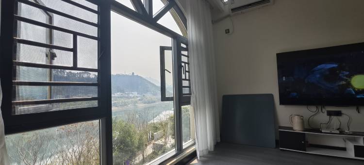 江畔民宿图片