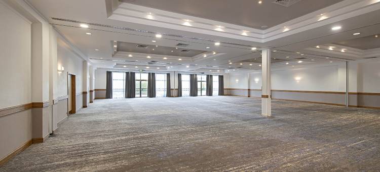 斯温顿希尔顿逸林酒店(DoubleTree by Hilton Swindon)图片