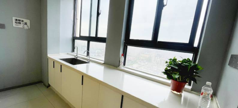 等你十年青年旅社(淮北海容广场店)图片