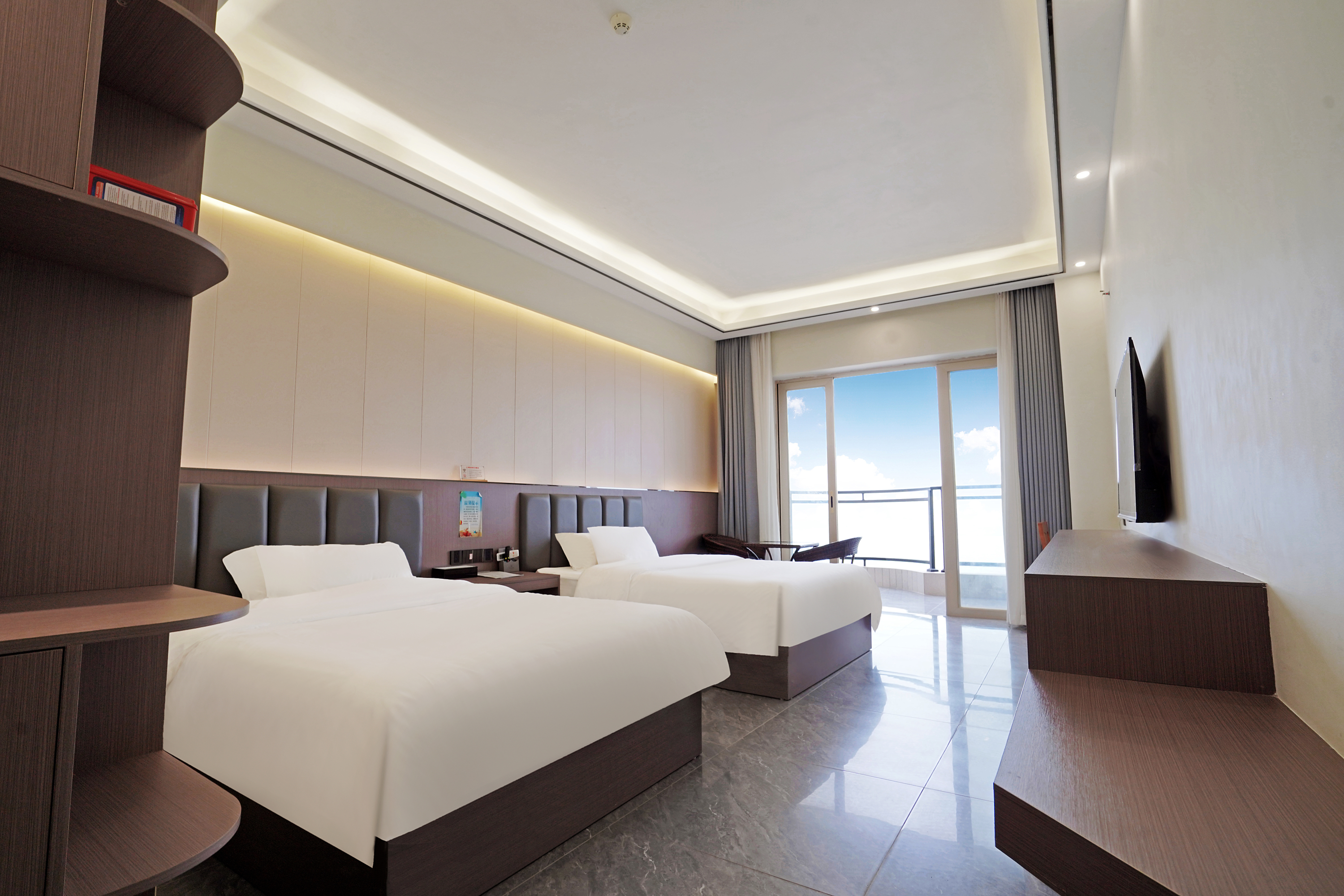 Juhai Holiday Hotel (Yangxinan Shanhai Beach Branch)Over view