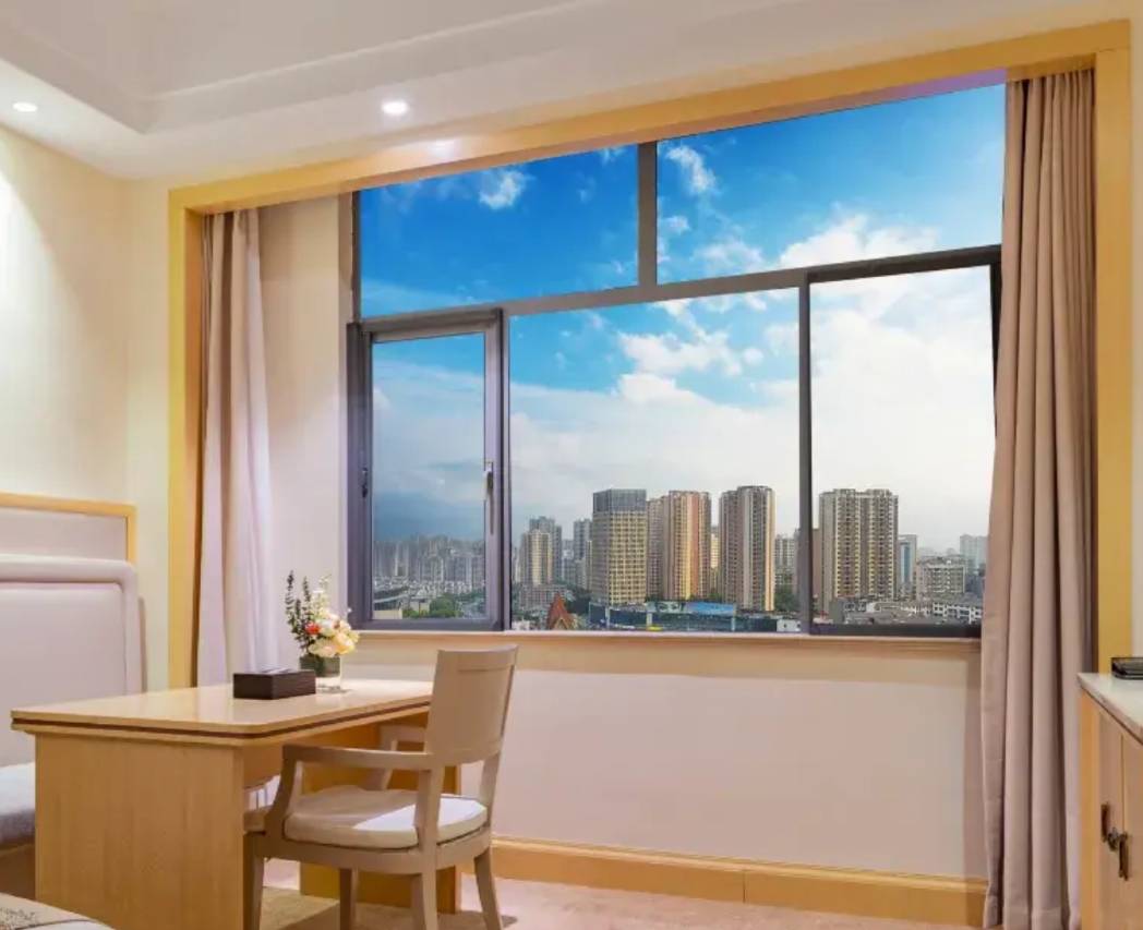 星球国际大酒店(荆门掇刀万达店)图片