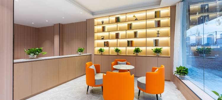 立云·时光甄选酒店(南昌红谷滩翠苑路地铁站店)图片