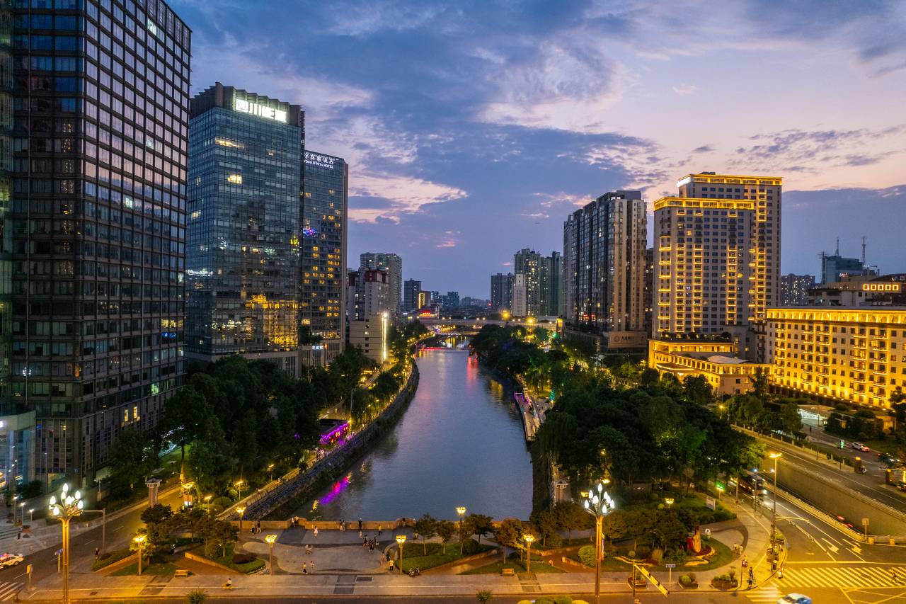 成都天府广场华西坝地铁站亚朵酒店图片