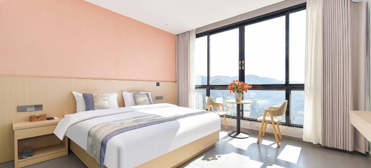 西江望山喜苑民宿(千户苗寨西门游客服务中心店)图片