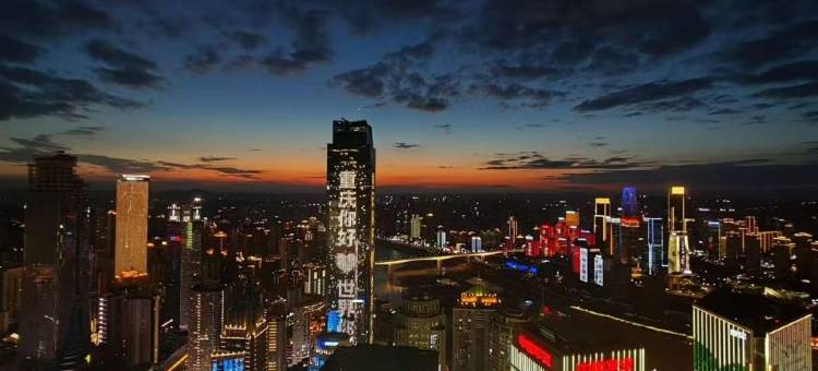 天艺·star城市江景民宿(重庆解放碑步行街洪崖洞店)图片