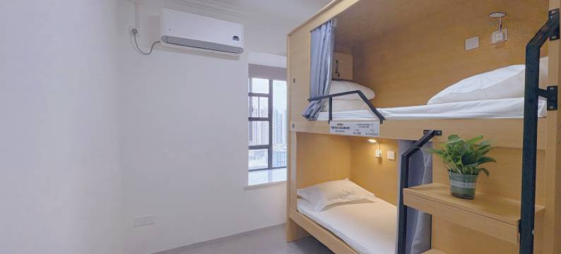 小拾光青年旅舍(万达广场店)图片