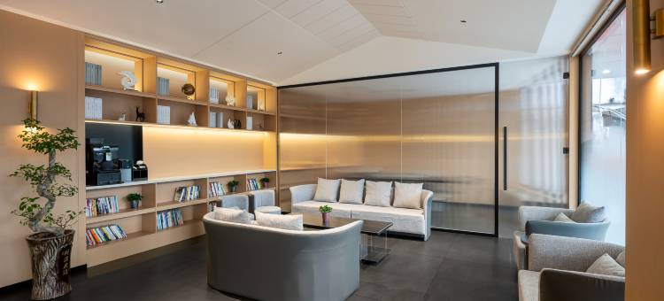 百合设计师酒店(苍南金乡店)图片