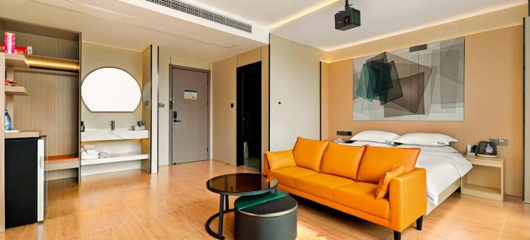 轻鯊酒店(镇江红豆广场江苏大学店)图片