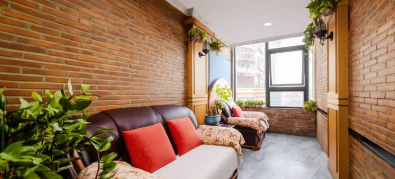 深圳蜜语民宿(国际会展中心沙蚝地铁站店)图片