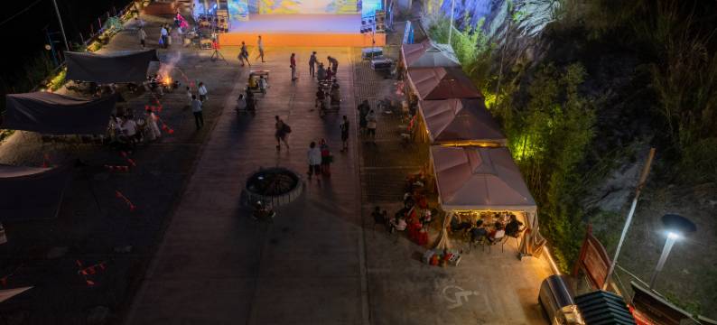 大化岩滩摘星营地民宿(美女峰店)图片