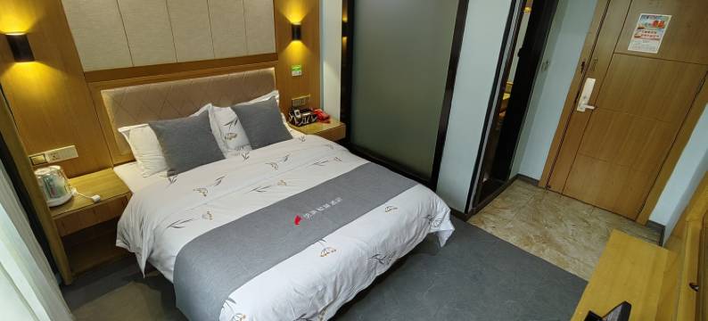 悦莱智慧酒店(岳麓山溁湾镇地铁站店)图片