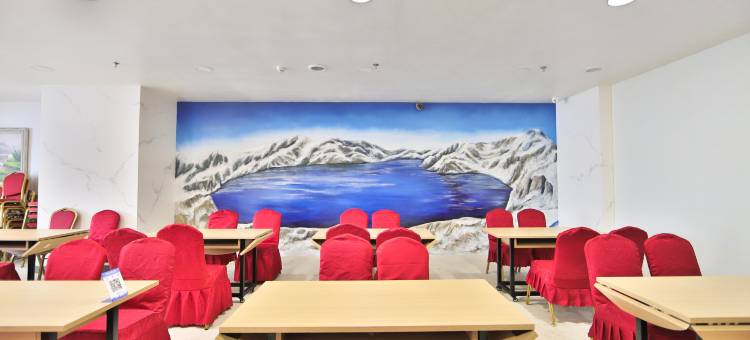 长春南湖假日酒店(南湖公园工农广场地铁站店)图片