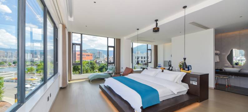 大理星辰海大海景酒店(大理站兴盛大桥店)图片