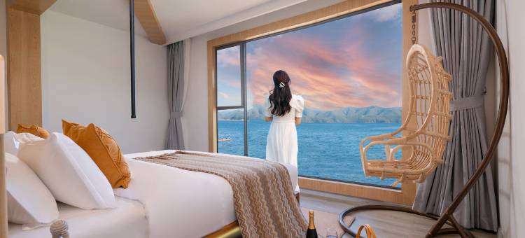 泸沽湖桃之夭夭湖景星空度假酒店图片