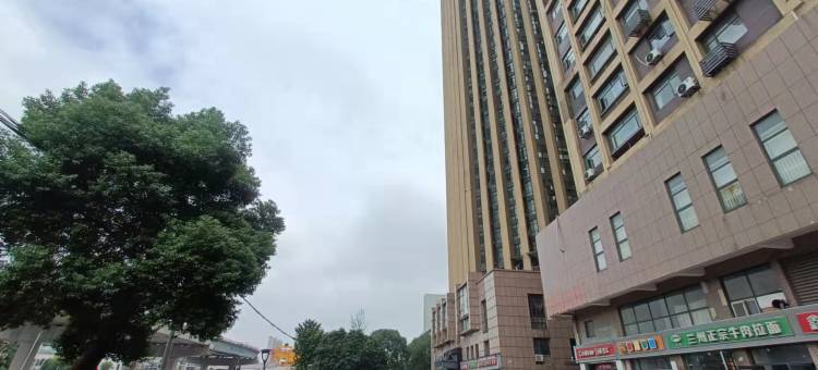 港鑫宾馆(武汉东西湖警官学院店)图片