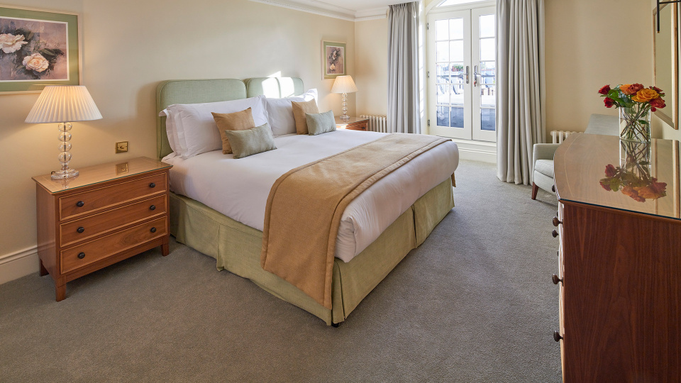 Cheval Hyde Park Gate Hotel Overview