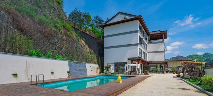 竹云山宿·溪上·泳池·日落·FUN HOME(雅鲁激流山湾湾漂流店)图片