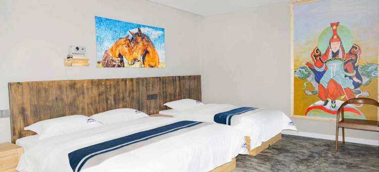 额尔古纳黑山头镇牧云右岸雅居酒店图片