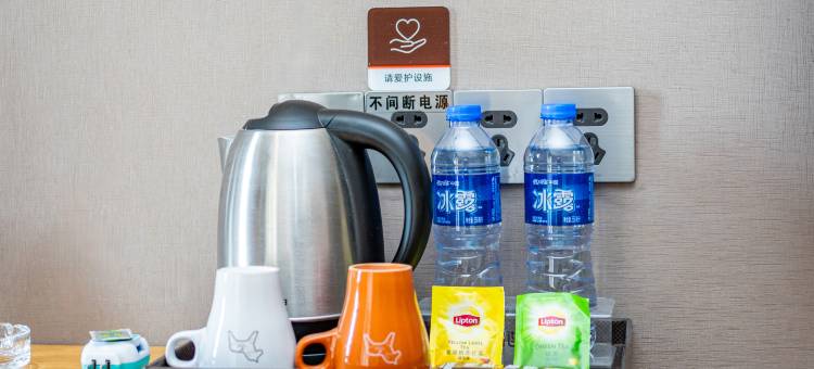 骏怡精选酒店(五华区假日城市店)图片