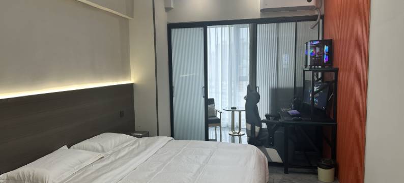 兰州二三电竞民宿(吾悦广场店)图片
