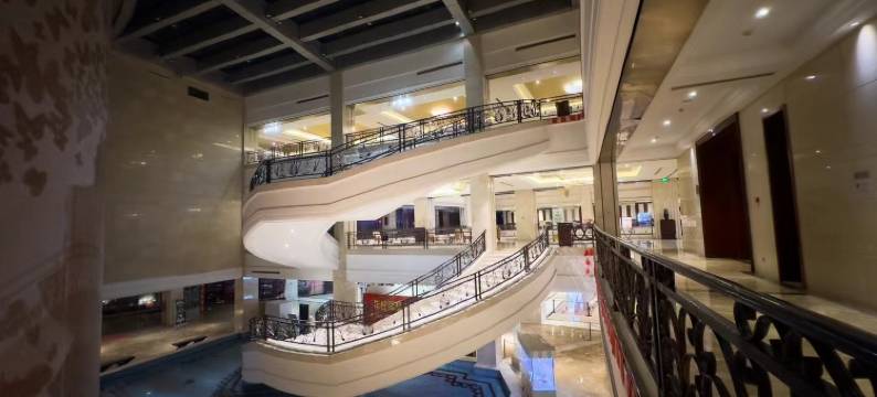 句容余坤墨尔顿大酒店图片