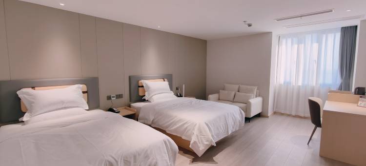 华驿精选酒店(南通叠石桥家纺城罗缦广场店)图片