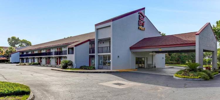 芒特普林森-爱国者角红顶PLUS+酒店(Red Roof Plus+ Mt Pleasant - Patriots Point)图片